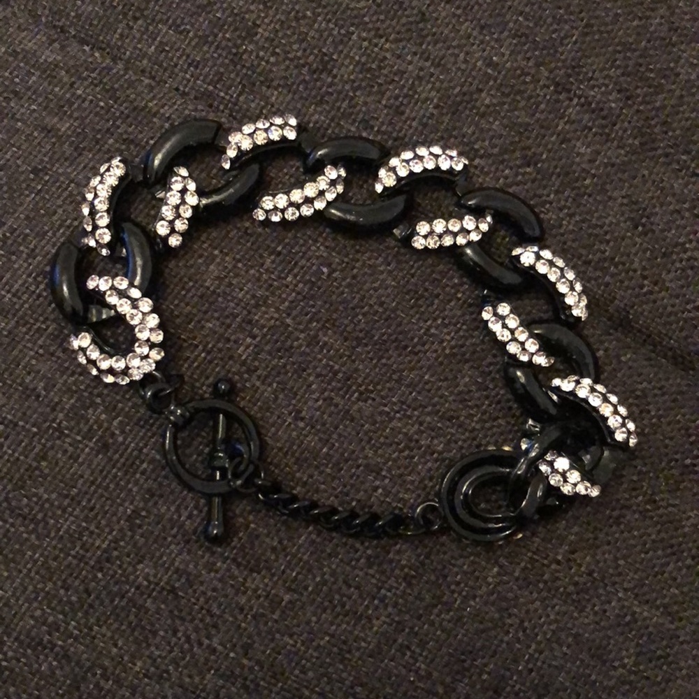 Bracelets - Picture 2 of 5